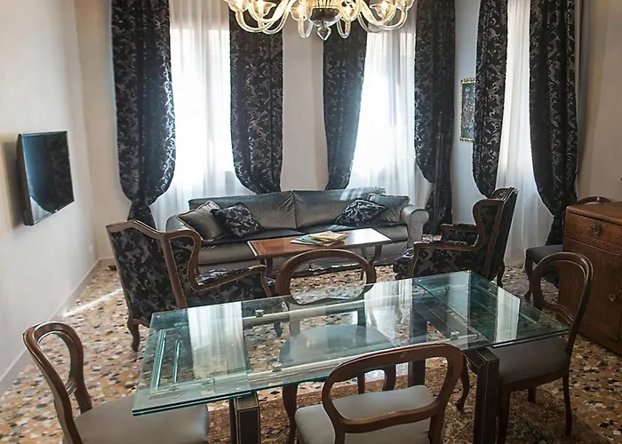 San Marco Luxury And Sharm Muneghe