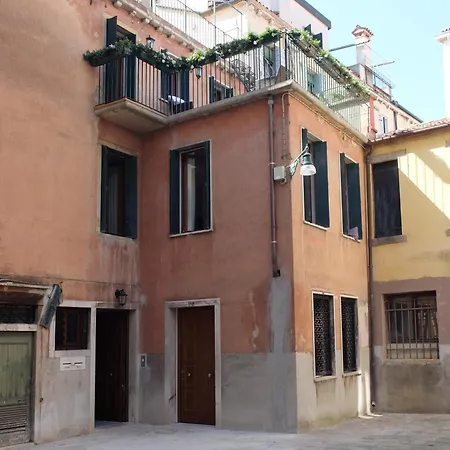 San Marco New Luxury Muneghe Apartmán