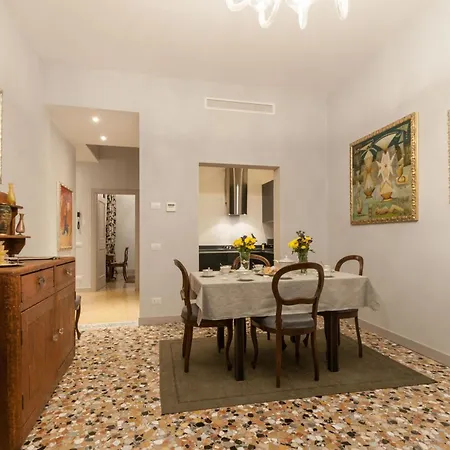 San Marco New Luxury Muneghe Apartmán