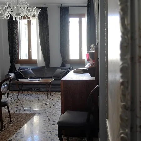 Appartamento San Marco luxury&sharm apartment MUNEGHE Venezia